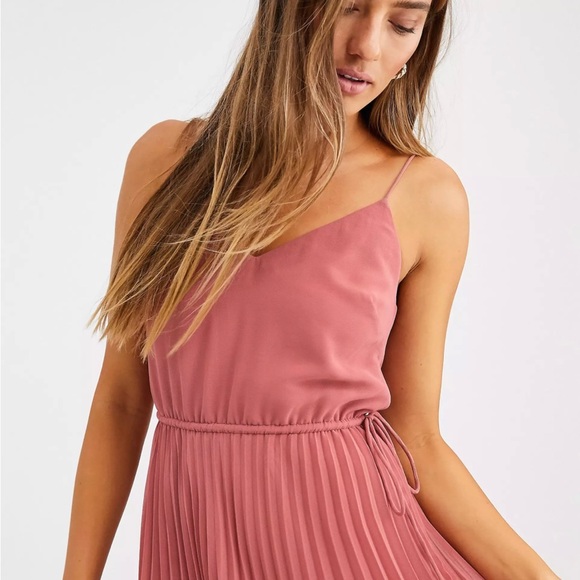 ASOS DESIGN pleated cami midi dress - Picture 9 of 10